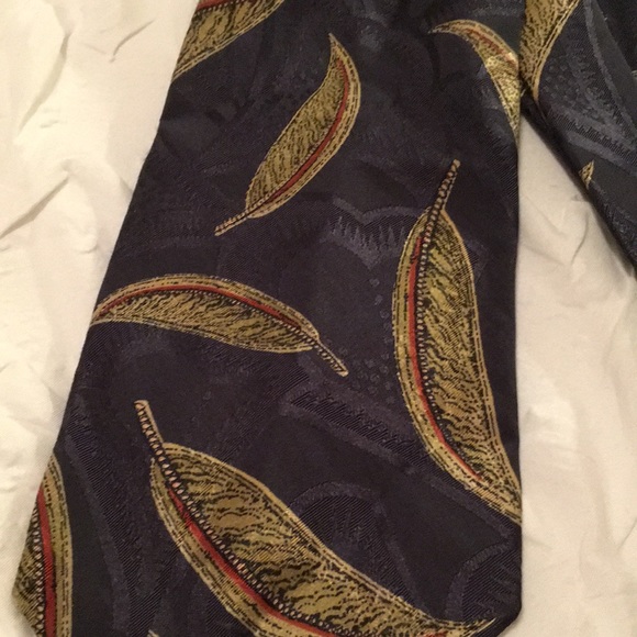 Burberry Tie - Picture 3 of 5